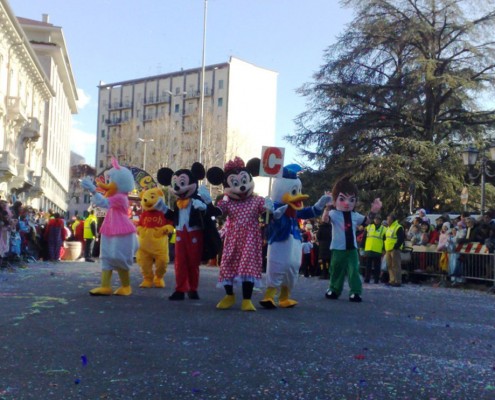 Festa di Carnevale con sfilata mascotte